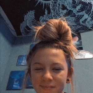 Meet your Posher, Cierra